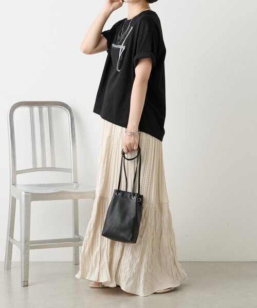 Jena espace merveilleux(ジェナ エスパスメルヴェイユ)の「ラインテープロゴカットソー(Tシャツ/カットソー・レディース・チャコールグレー/ブラック/オフホワイト・FREE)」の15枚目の写真