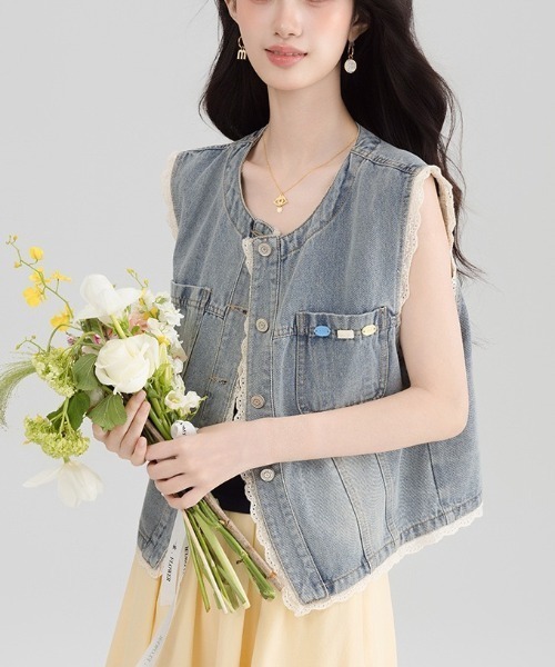 gossip!ロサンゼルス(ゴシップロサンゼルス)の「ガーリーレース デニムベスト(ベスト・レディース・ライトブルー・M/L)」の8枚目の写真