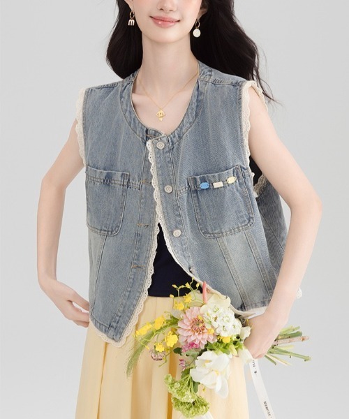 gossip!ロサンゼルス(ゴシップロサンゼルス)の「ガーリーレース デニムベスト(ベスト・レディース・ライトブルー・M/L)」の9枚目の写真