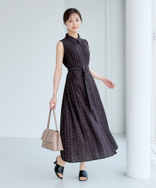 Andemiu(アンデミュウ)の「アソートプリーツワンピース577422(ワンピース・レディース・ネイビー/ブラウン/グレー/オフホワイト/ブラック・FREE)」の7枚目の写真