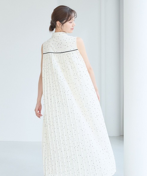 Andemiu(アンデミュウ)の「アソートプリーツワンピース577422(ワンピース・レディース・ネイビー/ブラウン/グレー/オフホワイト/ブラック・FREE)」の13枚目の写真