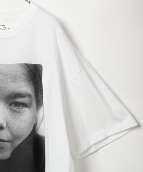 BAYFLOW(ベイフロー)の「【EF(エフ)】Bjork フォトTEE(WOMEN)(Tシャツ/カットソー・レディース・ホワイト/ブラック・MEDIUM/LARGE)」の12枚目の写真