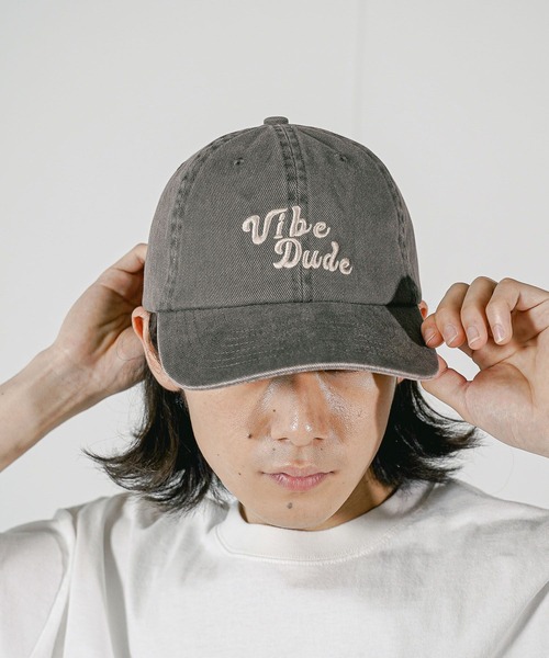 BAYFLOW(ベイフロー)の「フェード刺繍ロゴCAP(キャップ・メンズ・ベージュ/チャコール/グリーン・FREE)」の8枚目の写真