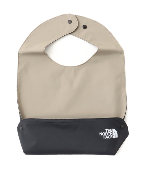 THE NORTH FACE（ザノースフェイス）の「THE NORTH FACE Baby Compact Yummy Bib / ザ・ノース・フェイス ベビー コンパクト ヤミー ビブ（スタイ/よだれかけ・キッズ・アイボリー/ベージュ/オレンジ・FREE）」の3枚目の写真