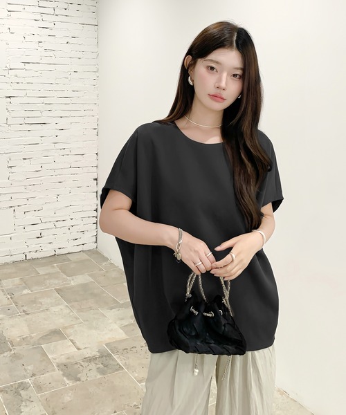 by LEGNA(バイレグナ)の「コクーン半袖トップス(Tシャツ/カットソー・レディース・ブラック/ダークグレー/アイボリー/杢グレー/グレー系その他/グレイッシュベージュ/ブラック系/グレー系/ベージュ系/アイボリー系/ブラウン系・FREE)」の2枚目の写真