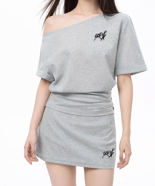 Miniministore(ミニミニストア)の「ガーリーセットアップ ワンオフショルダー(セットアップ・レディース・グレー・L/XL/M)」の1枚目の写真