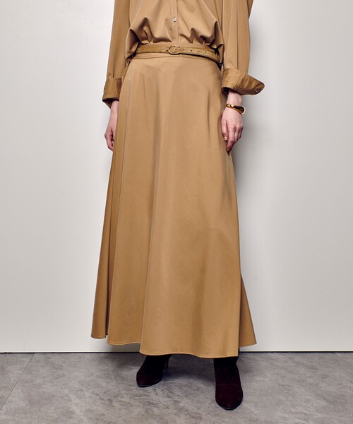 allureville（アルアバイル）の「フィブリルバイヤスナロースカート（スカート・レディース・ベージュ/ネイビー/カーキ・1/2）」の2枚目の写真