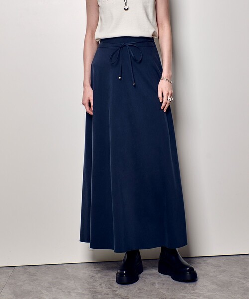 allureville（アルアバイル）の「フィブリルバイヤスナロースカート（スカート・レディース・ベージュ/ネイビー/カーキ・1/2）」の3枚目の写真