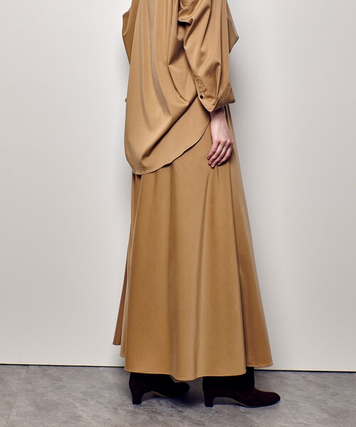 allureville（アルアバイル）の「フィブリルバイヤスナロースカート（スカート・レディース・ベージュ/ネイビー/カーキ・1/2）」の15枚目の写真