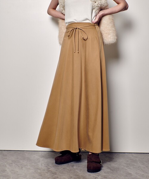 allureville（アルアバイル）の「フィブリルバイヤスナロースカート（スカート・レディース・ベージュ/ネイビー/カーキ・1/2）」の17枚目の写真