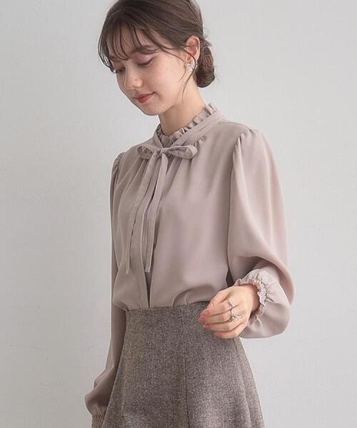 couture brooch（クチュールブローチ）の「【フェミニン・通勤】タイ付きピコフリルブラウス（シャツ/ブラウス・レディース・アイボリー/グレー/サンドベージュ・36/38/40/42）」の19枚目の写真