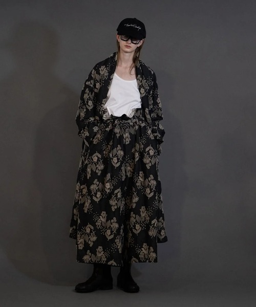 my beautiful landlet(マイビューティフルランドレット)の「【my beautiful landlet】 ORIGINAL FLOWER JACQUARD LONG COAT(その他アウター・メンズ・ベージュ/ブラック・1/0)」の9枚目の写真
