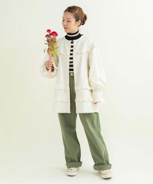 Dot＆Stripes CHILD WOMAN（ドットアンドストライプス　チャイルドウーマン）の「ライトバックサテン フリルティアードブラウス（シャツ/ブラウス・レディース・カーキ/アイボリー・FREE）」の22枚目の写真