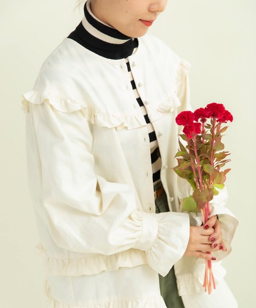 Dot＆Stripes CHILD WOMAN（ドットアンドストライプス　チャイルドウーマン）の「ライトバックサテン フリルティアードブラウス（シャツ/ブラウス・レディース・カーキ/アイボリー・FREE）」の13枚目の写真