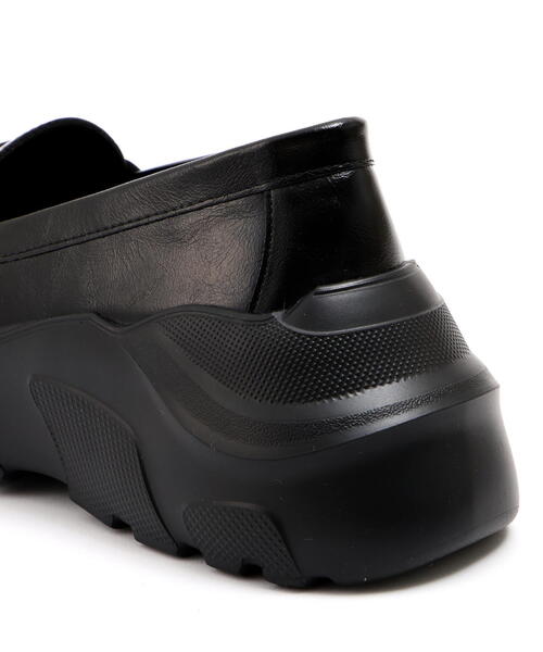 AKIKOAOKI（アキコアオキ）の「AKIKOAOKI /アキコアオキ/別注Regulated Gravity-faux leather (合皮)（ローファー・レディース・ブラック・35/36/37/38/39/40/41/42/43）」の19枚目の写真