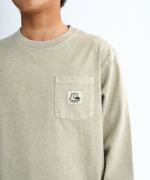 Quiksilver（クイックシルバー）の「BW HISTORY POCKET LT /クイックシルバーキッズ胸ポケットワンポイントバックプリント長袖ロンT（Tシャツ/カットソー・キッズ・ブラック/ホワイト/ベージュ・160/150/140/130）」の9枚目の写真
