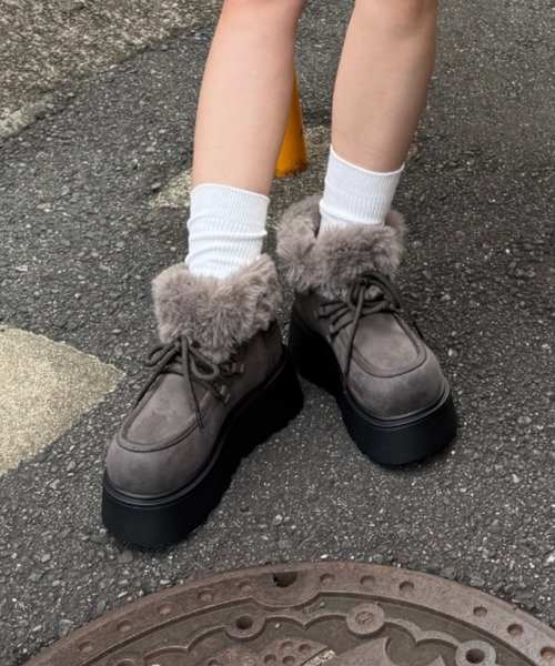 RODEO CROWNS WIDE BOWL（ロデオクラウンズワイドボウル）の「フェイクムートンショートブーツ（ブーツ・レディース・グレー/ブラウン系その他/ベージュ・LARGE/MEDIUM）」の8枚目の写真