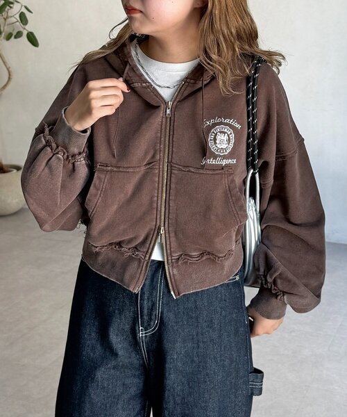 CPCM（シーピーシーエム）の「パウダー加工短丈パーカー（パーカー・レディース・ネイビー/ブラウン/レッド/チャコールグレー・FREE）」の3枚目の写真