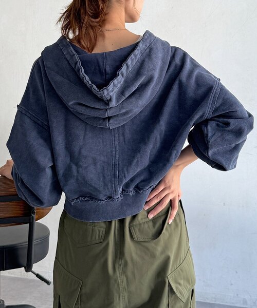 CPCM（シーピーシーエム）の「パウダー加工短丈パーカー（パーカー・レディース・ネイビー/ブラウン/レッド/チャコールグレー・FREE）」の9枚目の写真