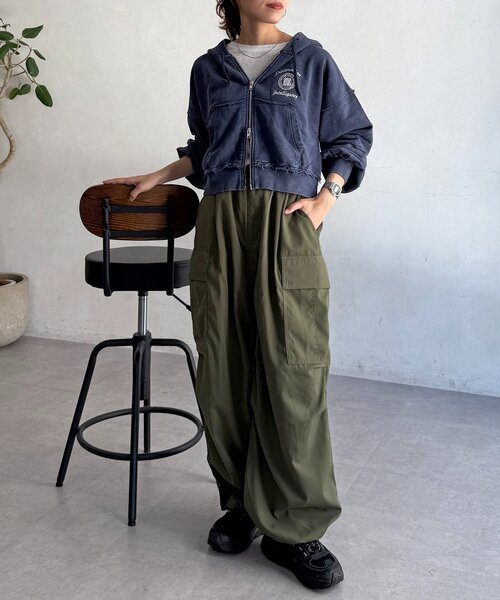 CPCM（シーピーシーエム）の「パウダー加工短丈パーカー（パーカー・レディース・ネイビー/ブラウン/レッド/チャコールグレー・FREE）」の12枚目の写真