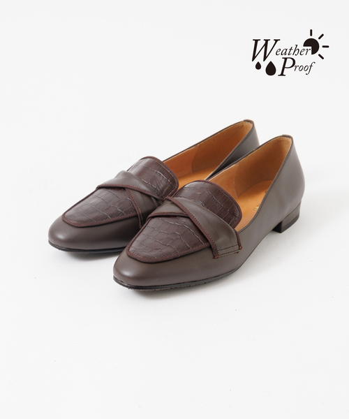 Au BANNISTER（オゥバニスター）の「撥水レザーローファー（ローファー・レディース・ダークブラウン/ブラック/グレイッシュベージュ/シルバー・36/37/38/39/35）」の2枚目の写真