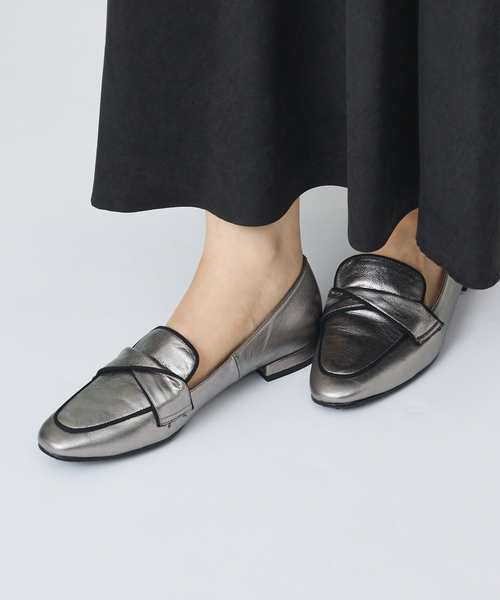 Au BANNISTER（オゥバニスター）の「撥水レザーローファー（ローファー・レディース・ダークブラウン/ブラック/グレイッシュベージュ/シルバー・36/37/38/39/35）」の5枚目の写真