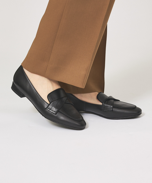 Au BANNISTER（オゥバニスター）の「撥水レザーローファー（ローファー・レディース・ダークブラウン/ブラック/グレイッシュベージュ/シルバー・36/37/38/39/35）」の9枚目の写真