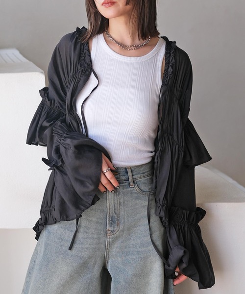 AKTE(アクテ)の「ボリュームティアードブラウス(シャツ/ブラウス・レディース・アイボリー/ブラック・FREE)」の16枚目の写真