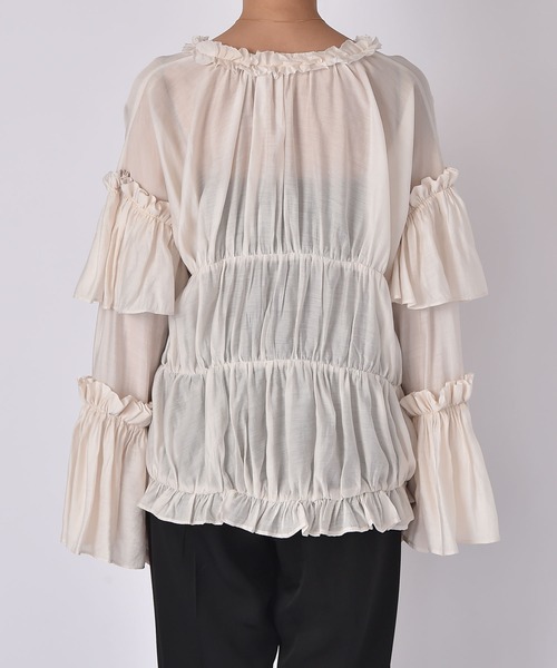 AKTE(アクテ)の「ボリュームティアードブラウス(シャツ/ブラウス・レディース・アイボリー/ブラック・FREE)」の22枚目の写真