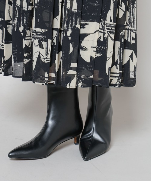 NANO universe(ナノユニバース)の「ポインテッドショートブーツ(ブーツ・レディース・ボルドー/ブラック・38/36/37)」の1枚目の写真