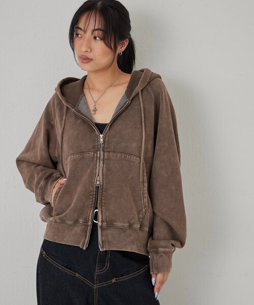 WHO'S WHO gallery（フーズフーギャラリー）の「KOOKYN ケミカルジップパーカー（パーカー・レディース・グレー/チャコールグレー/ブラウン・SMALL/MEDIUM/LARGE）」の7枚目の写真