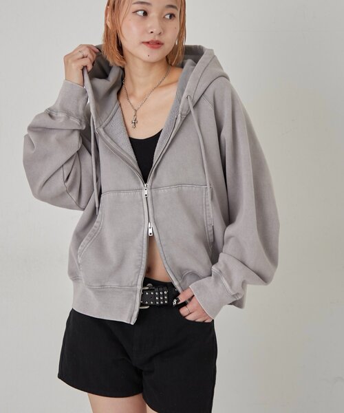 WHO'S WHO gallery（フーズフーギャラリー）の「KOOKYN ケミカルジップパーカー（パーカー・レディース・グレー/チャコールグレー/ブラウン・SMALL/MEDIUM/LARGE）」の14枚目の写真