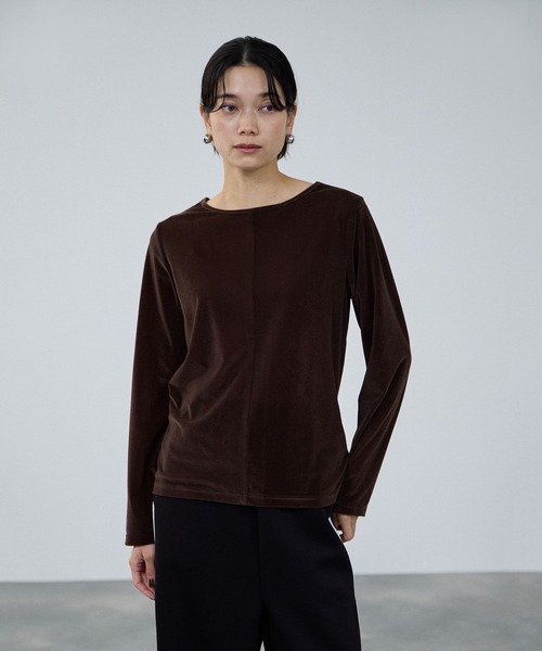 Mac-House(マックハウス)の「milli de l'air ベロアセンターシームカットソー(Tシャツ/カットソー・レディース・ブラック/ベージュ/ブラウン・L/M)」の10枚目の写真