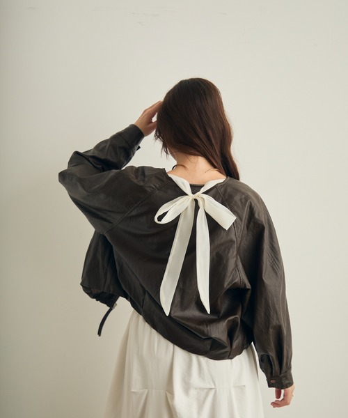 Lunea(ルネア)の「ノーカラーボリュームブルゾン(ブルゾン・レディース・ブラック/ブラウン・FREE)」の18枚目の写真