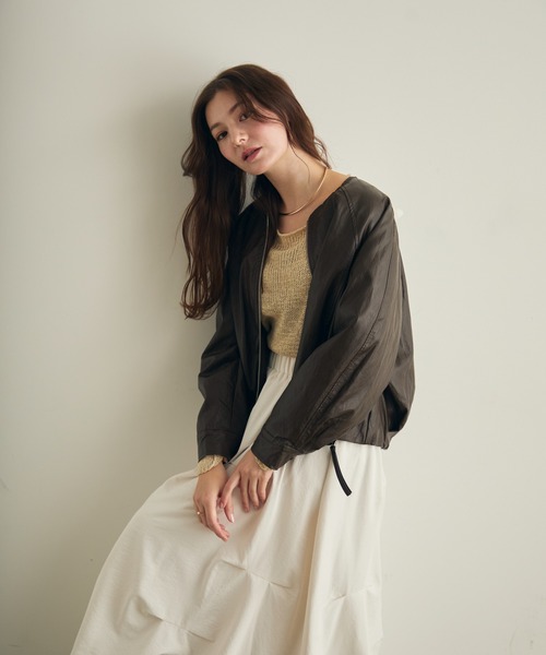 Lunea(ルネア)の「ノーカラーボリュームブルゾン(ブルゾン・レディース・ブラック/ブラウン・FREE)」の21枚目の写真