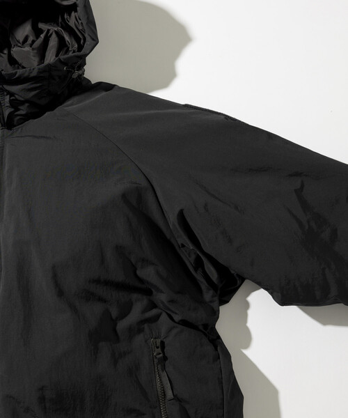 NANGA（ナンガ）の「NANGA/ナンガ SP HOODIE DOWN JKT/別注 フーディ ダウンジャケット（ダウンジャケット/コート・メンズ・ブラック/オリーブ/グレー・MEDIUM/LARGE/X-LARGE）」の9枚目の写真