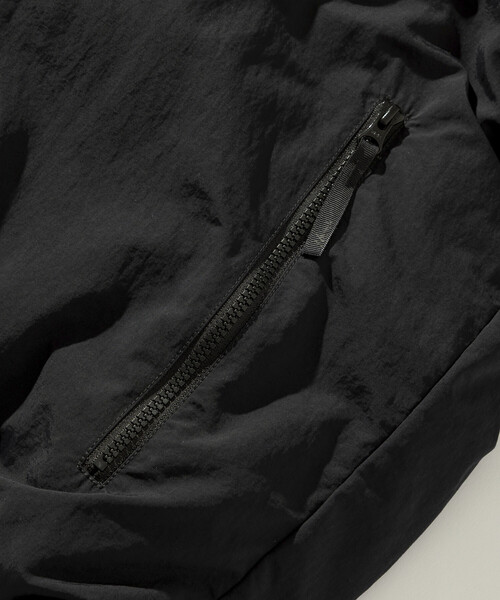 NANGA（ナンガ）の「NANGA/ナンガ SP HOODIE DOWN JKT/別注 フーディ ダウンジャケット（ダウンジャケット/コート・メンズ・ブラック/オリーブ/グレー・MEDIUM/LARGE/X-LARGE）」の13枚目の写真