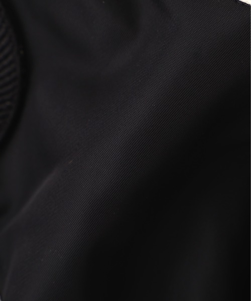 AVIREX（アヴィレックス）の「《KIDS/50th Anniversary》MA-1 SIGNATURE BIG LOGO（MA-1・キッズ・レッド/ブラック/セージグリーン・100/120/140）」の9枚目の写真