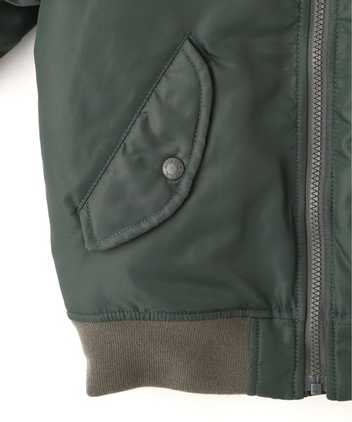 AVIREX（アヴィレックス）の「《KIDS/50th Anniversary》MA-1 SIGNATURE BIG LOGO（MA-1・キッズ・レッド/ブラック/セージグリーン・100/120/140）」の5枚目の写真