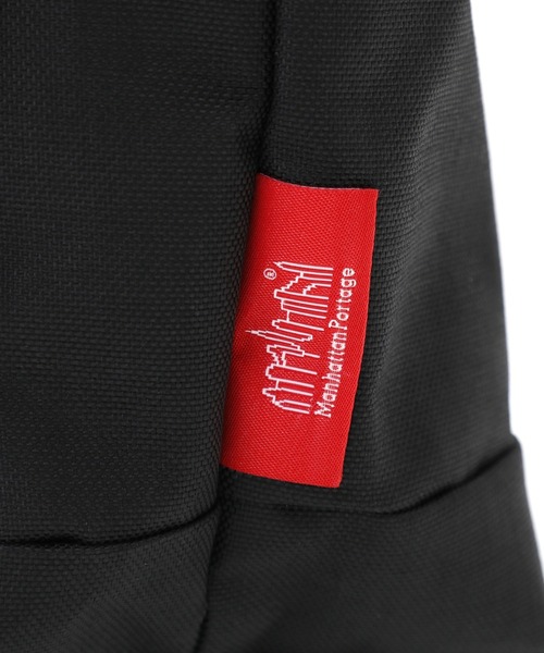 Manhattan Portage（マンハッタンポーテージ）の「NYLON MESSENGER BAG (SM) FZP NO COFFEE（メッセンジャーバッグ・メンズ・ブラック・SMALL）」の12枚目の写真