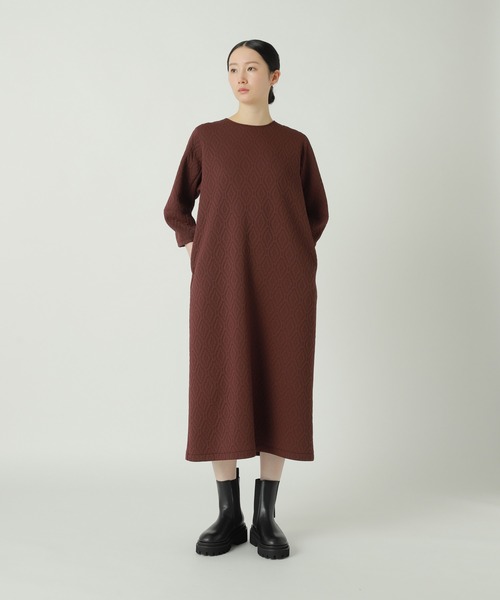 ZUCCa（ズッカ）の「タイルジャガード / ワンピース / S（ワンピース・レディース・ボルドー/ブラック/オフホワイト・M size）」の3枚目の写真