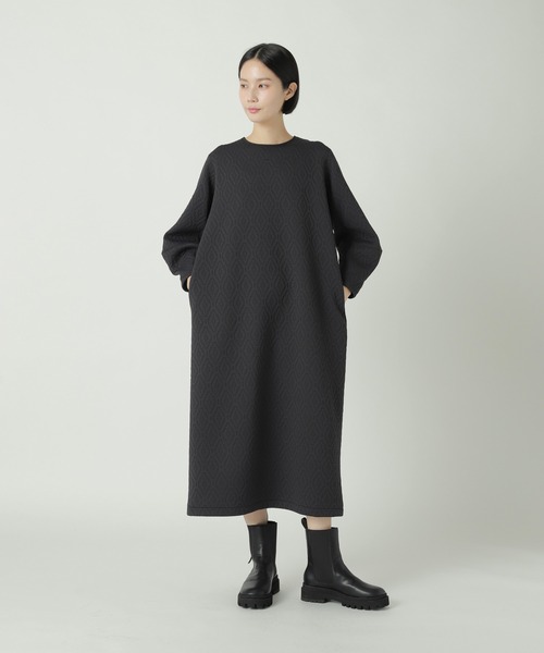 ZUCCa（ズッカ）の「タイルジャガード / ワンピース / S（ワンピース・レディース・ボルドー/ブラック/オフホワイト・M size）」の2枚目の写真