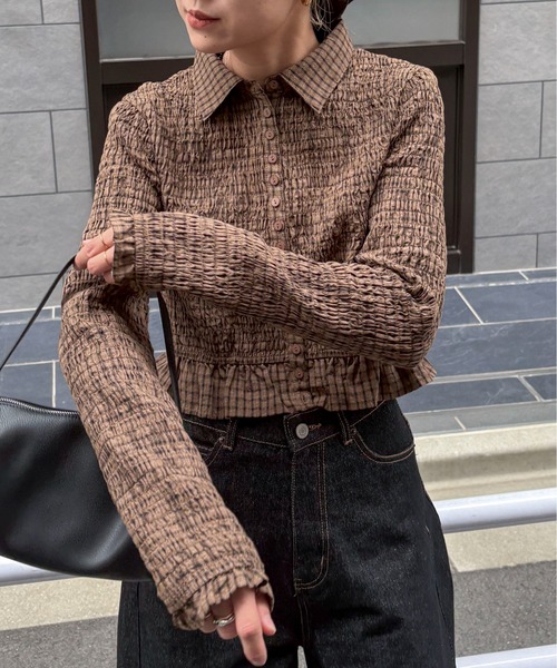 feepur(フェピュール)の「シャーリングショートチェックシャツ(シャツ/ブラウス・レディース・チャコールグレー/ブラウン・MEDIUM)」の10枚目の写真
