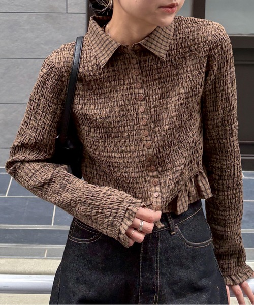 feepur(フェピュール)の「シャーリングショートチェックシャツ(シャツ/ブラウス・レディース・チャコールグレー/ブラウン・MEDIUM)」の11枚目の写真