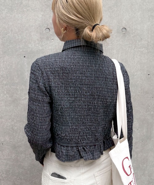 feepur(フェピュール)の「シャーリングショートチェックシャツ(シャツ/ブラウス・レディース・チャコールグレー/ブラウン・MEDIUM)」の21枚目の写真