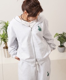 【STAYGOLD】 LA ロゴ刺繍 ショート丈 ダブルジップパーカー 【セットアップ可能】/ LA Logo Embroidered Short-Length Double-Zip Hoodie
