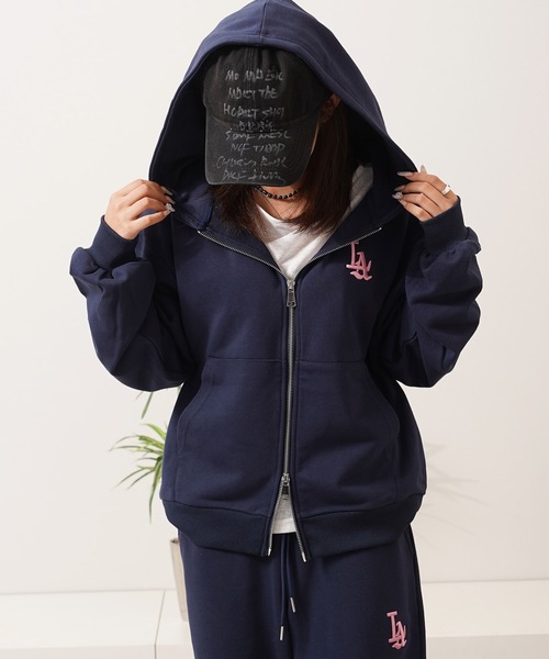 セール】【STAYGOLD】 LA ロゴ刺繍 ショート丈 ダブルジップパーカー