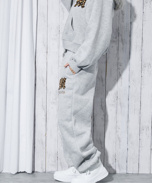 GORGE(ゴージ)の「《レオパードロゴ×裏起毛》レディース スウェットジョガーパンツ ルーズシルエット 秋冬(スウェットパンツ・レディース・グレー/ブラック・F)」の6枚目の写真