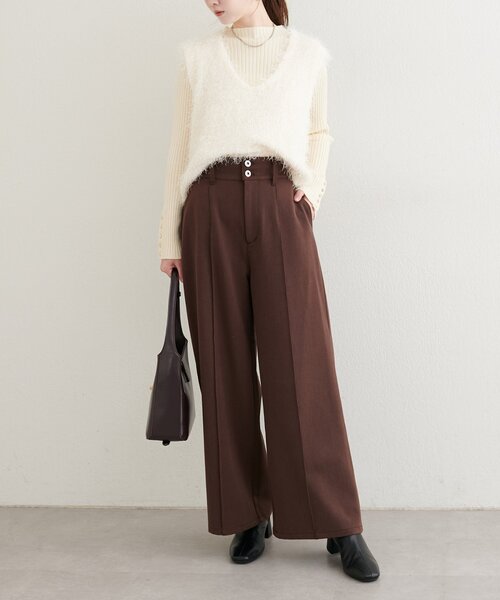 natural couture（ナチュラルクチュール）の「【WEB限定】フェザーヤーンVネックベスト（ベスト・レディース・アイボリー/ブラック/ブラウン・FREE）」の7枚目の写真