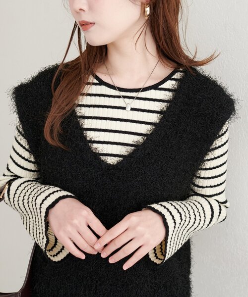 natural couture（ナチュラルクチュール）の「【WEB限定】フェザーヤーンVネックベスト（ベスト・レディース・アイボリー/ブラック/ブラウン・FREE）」の8枚目の写真